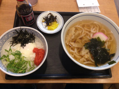 食べてばっかり。
