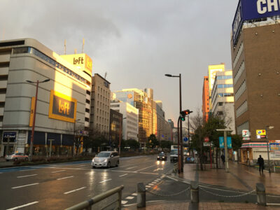 朝の滝行